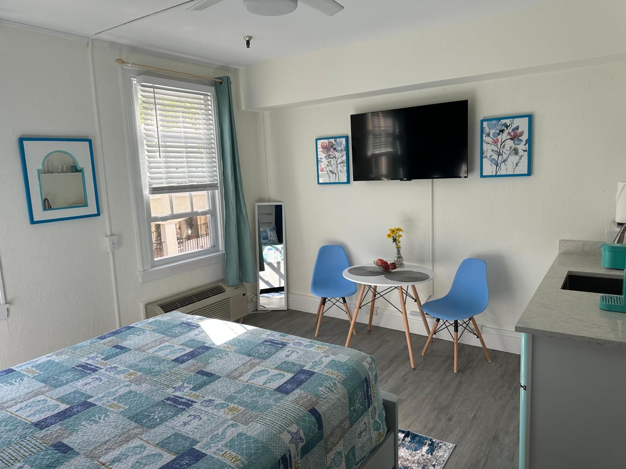 Cozy Studio In The Heart Of The Palm Beach Island - Free Valet Service 외부 사진