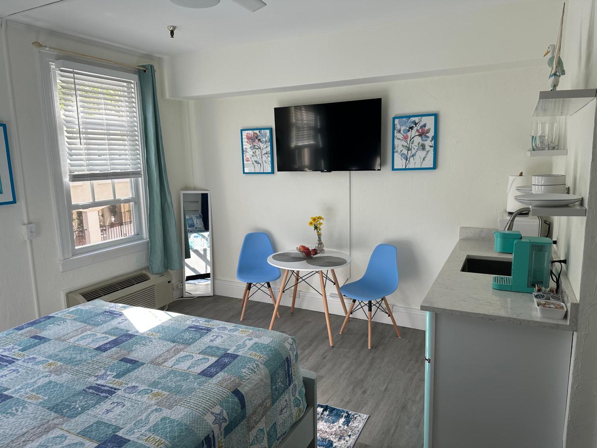 Cozy Studio In The Heart Of The Palm Beach Island - Free Valet Service 외부 사진