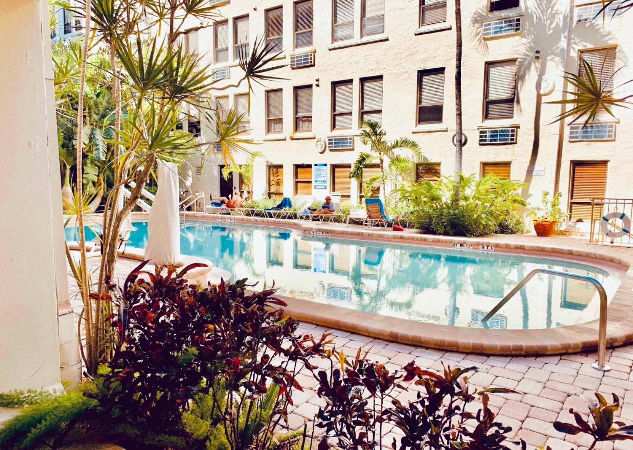 Cozy Studio In The Heart Of The Palm Beach Island - Free Valet Service 외부 사진